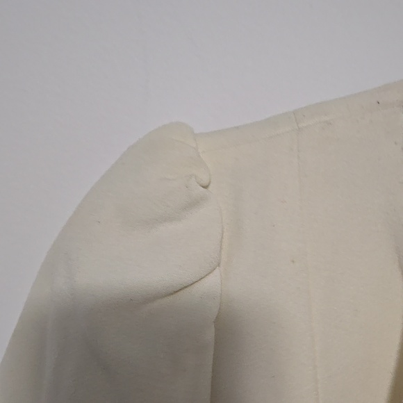 Spring White Jacket - Picture 5 of 5